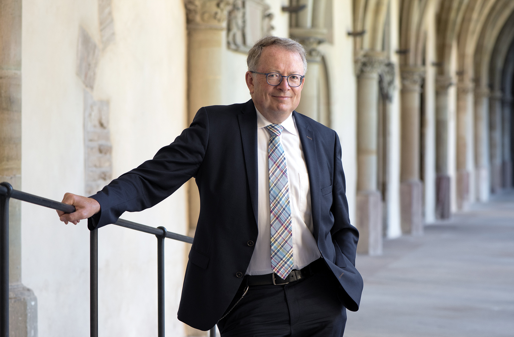 Portraitfoto von Organist Josef Still