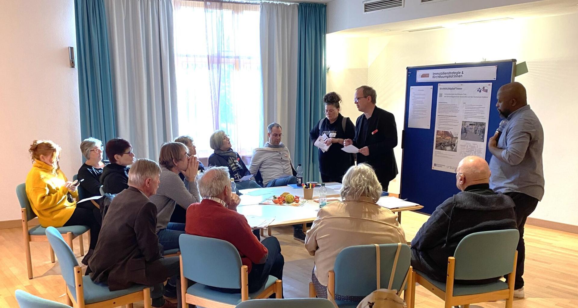 Gruppenarbeit am Nachmittag zum Thema Immobilienkonzept