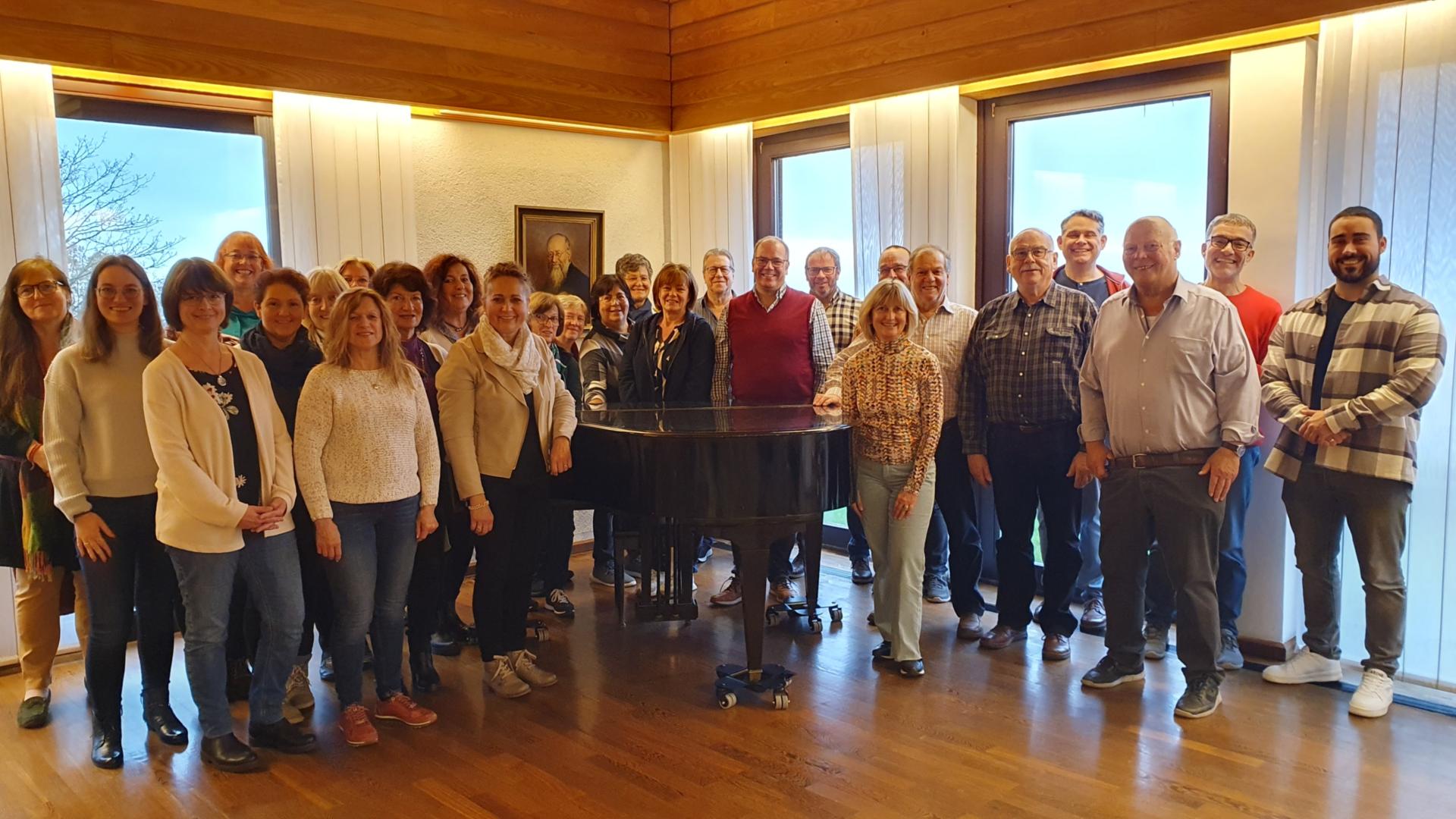 Mitglieder des Kirchenchores Cäcilia Langenfeld in ihrem Probenraum