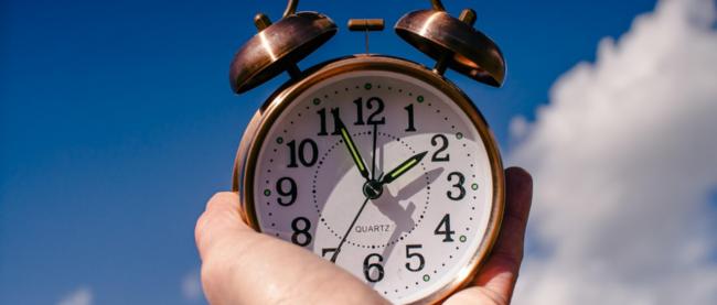 alarm-clock-7798451_1280 (c) Ruslan Sikunov auf pixabay alarm-clock-7798451_1280