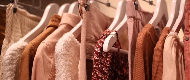 clothes-3987460_640 (c) OrnaW-pixabay clothes-3987460_640