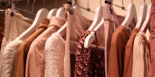 clothes-3987460_640