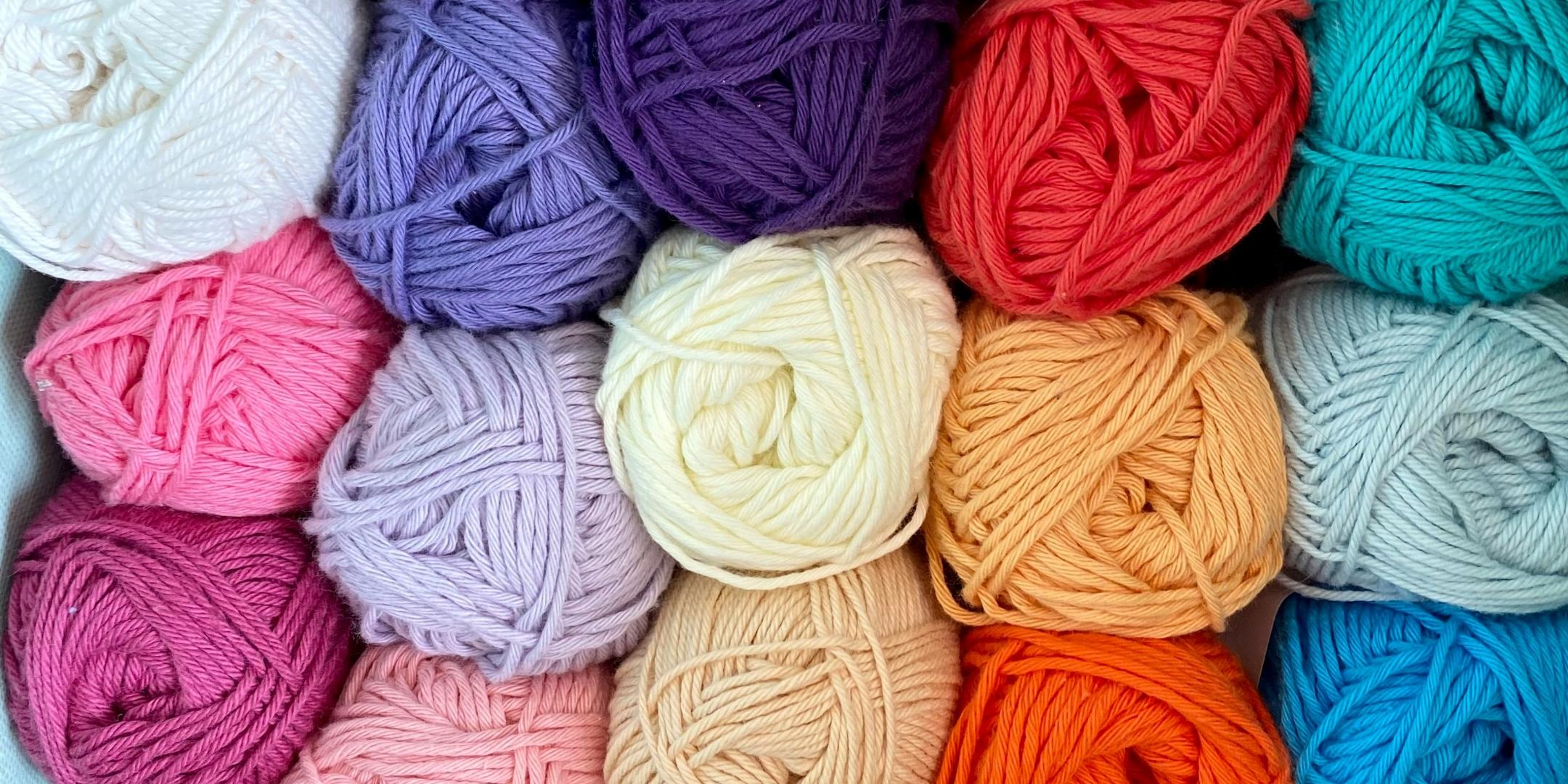 Bunte Wollknäuel