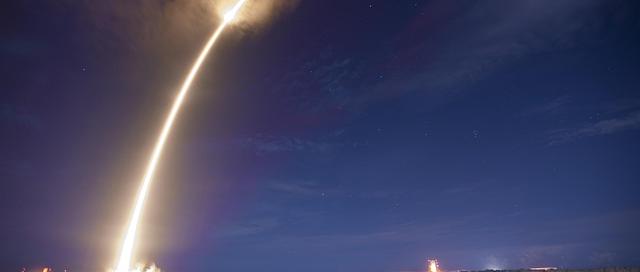 rocket-launch-693239_640