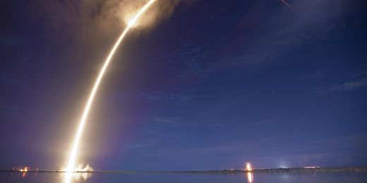 rocket-launch-693239_640