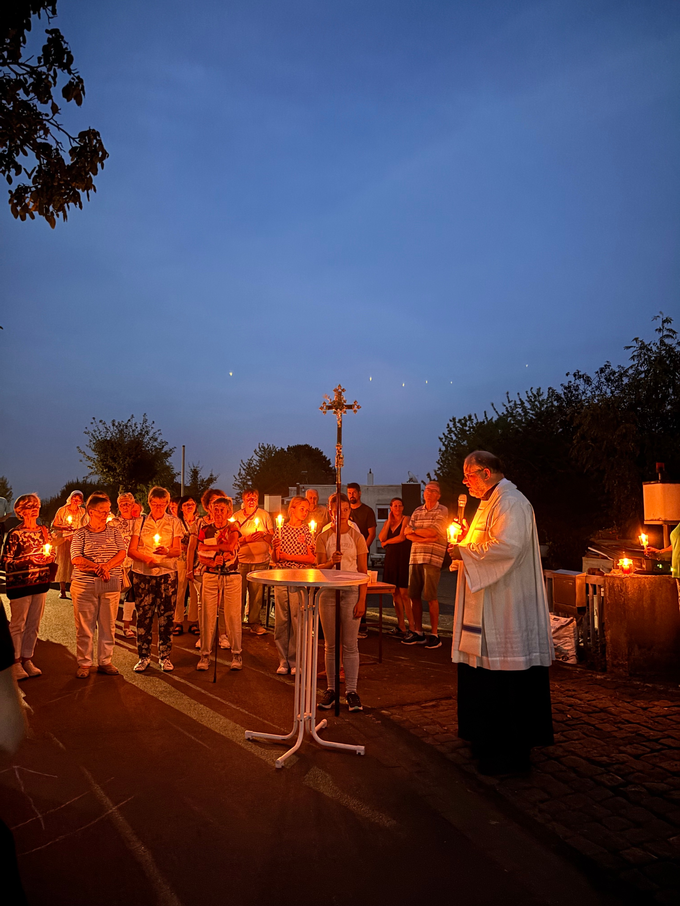 Lichterprozession in Ettringen